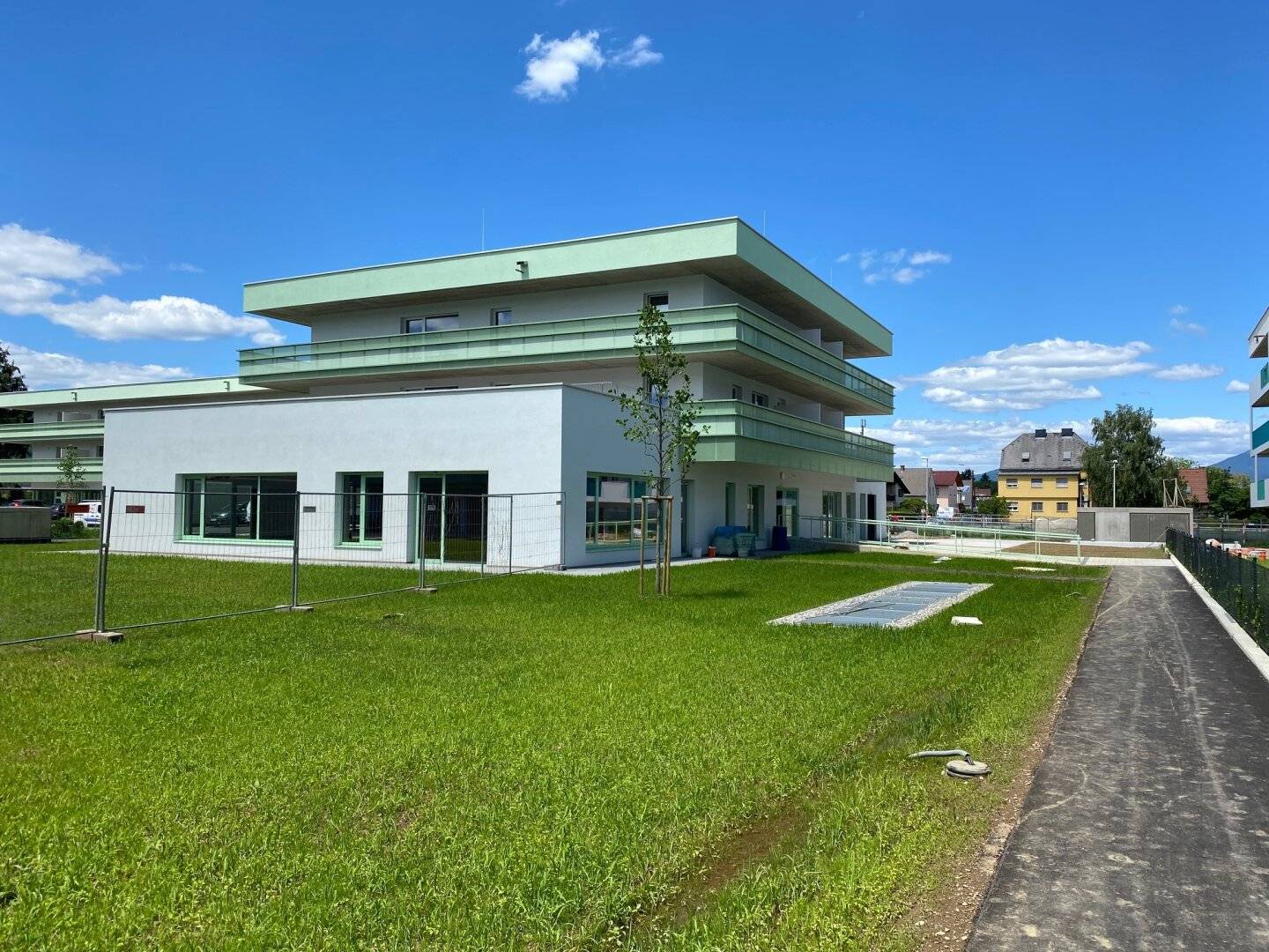 2-room apartment with balcony and fitted kitchen in Graz