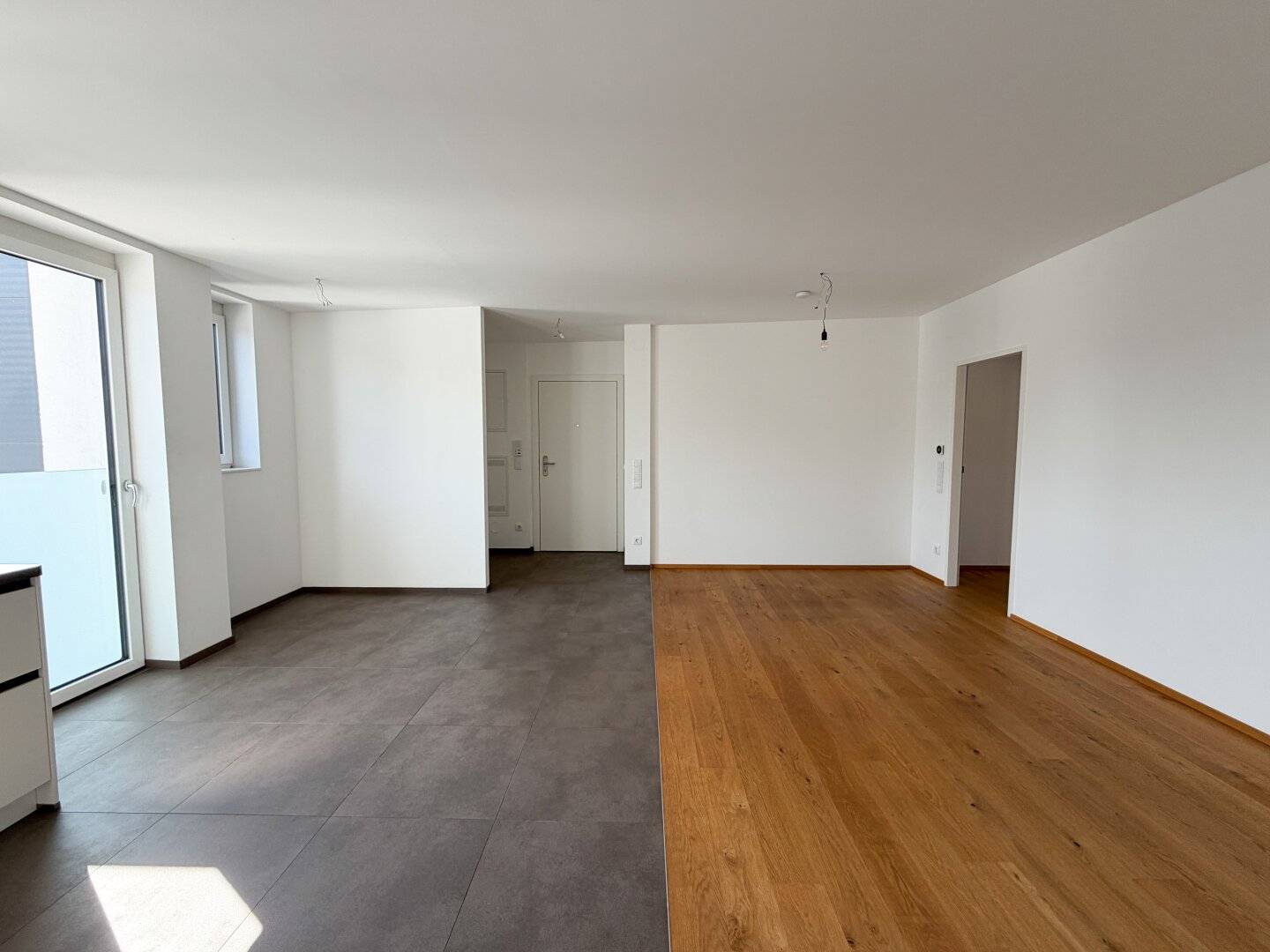 Dachgeschosswohnung near Naschmarkt balcony