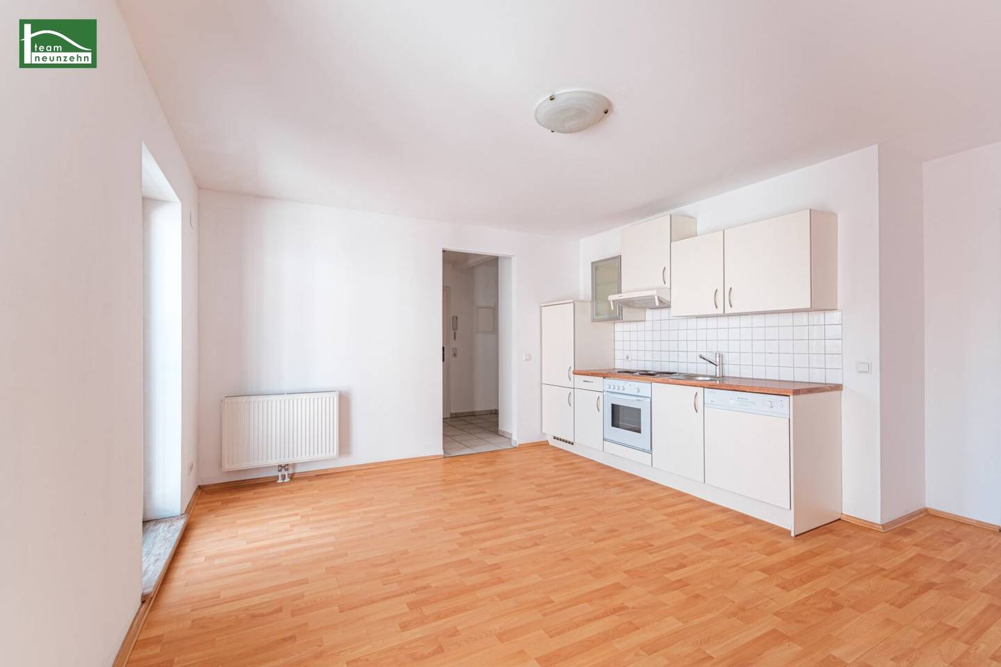 Bright 2-room attic apartment with elevator – optimal location near U4 &amp; U6