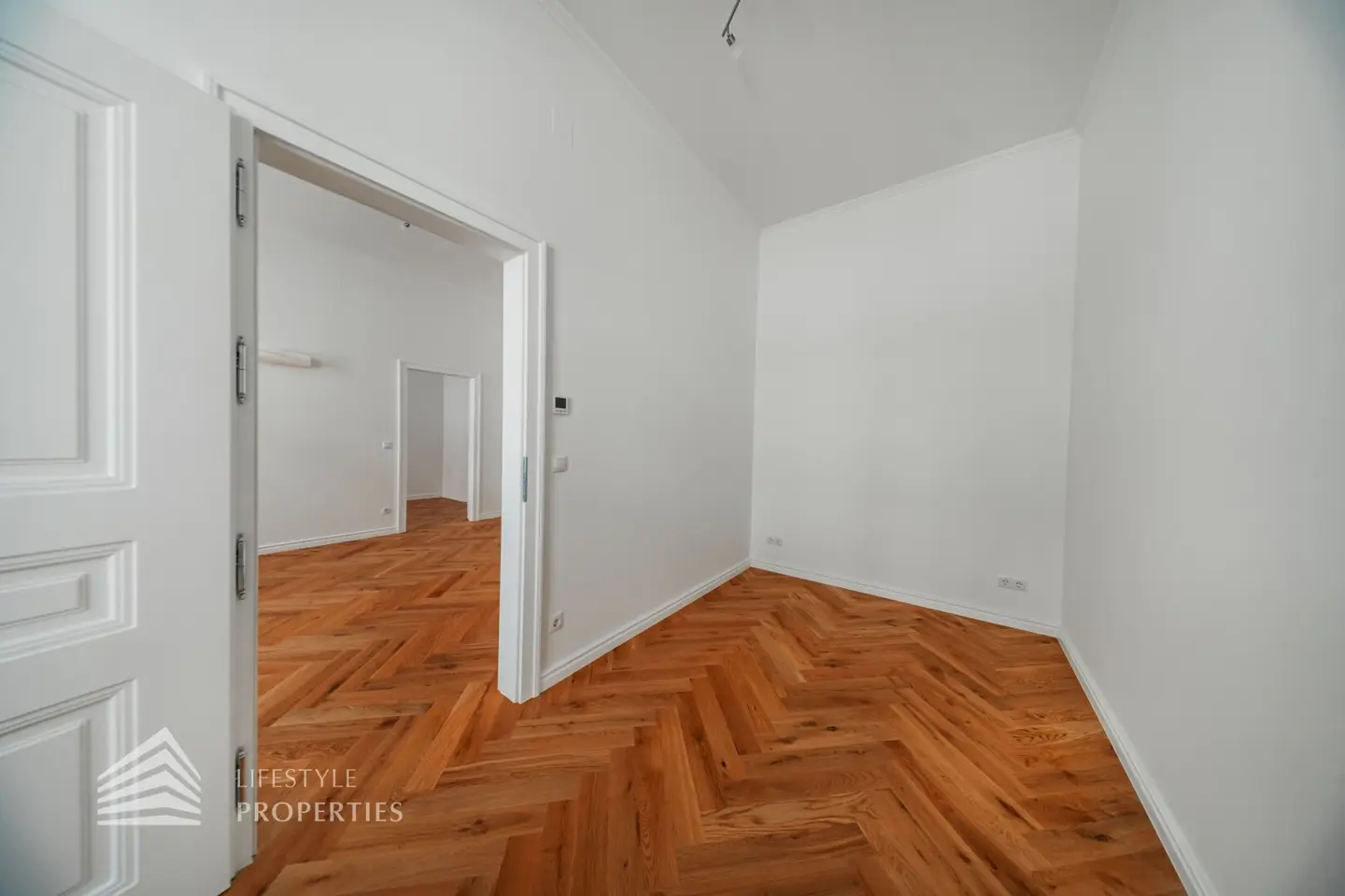 Erstbezug Wohnung Altbau Westbahnhof