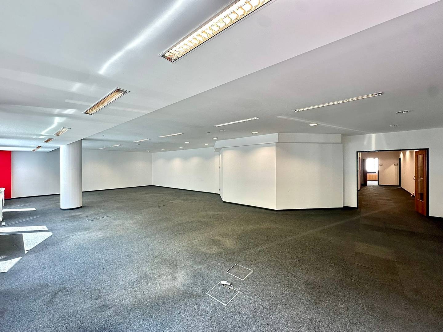 Wohnung office space on Mariahilfer Street with lift and tea kitchen
