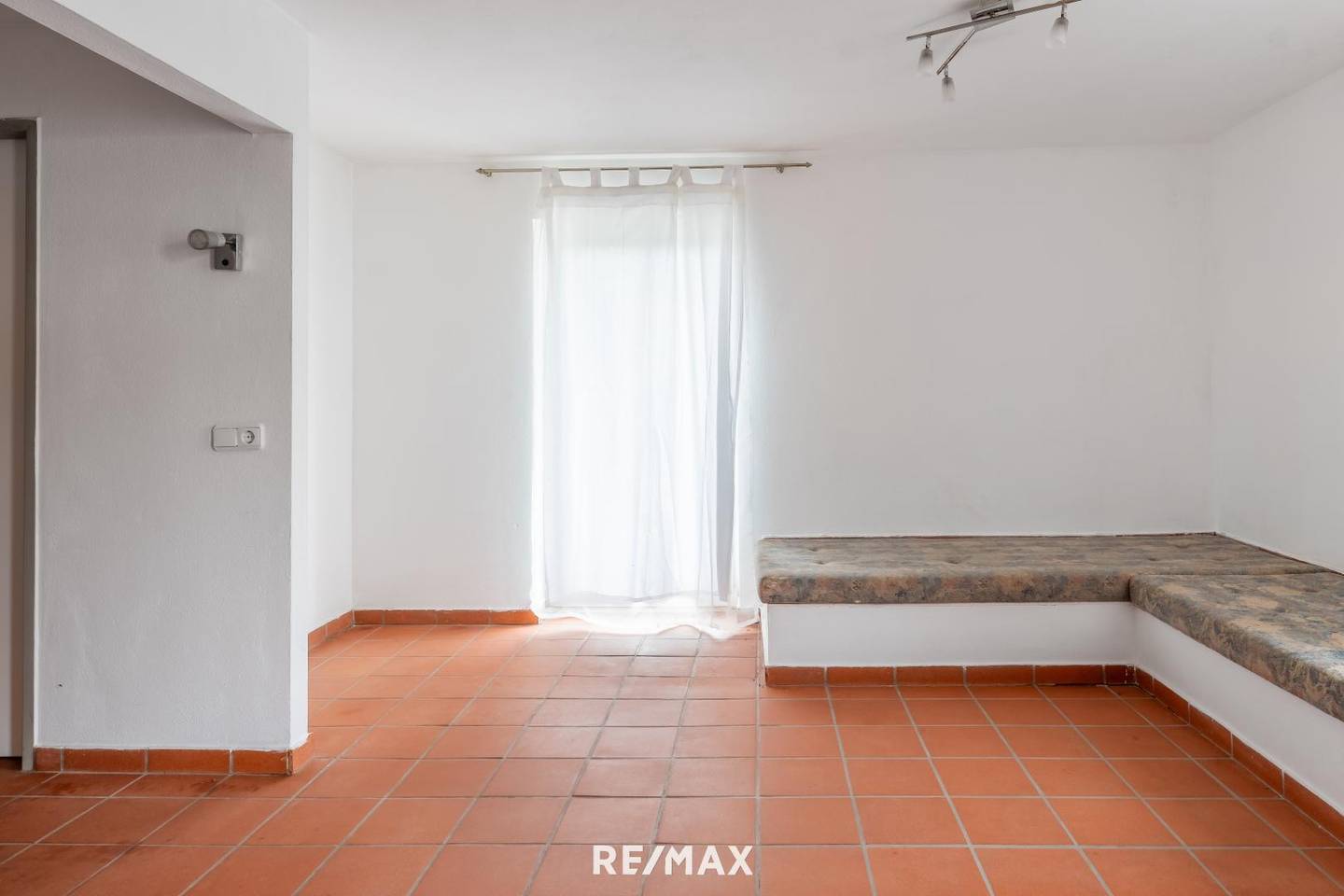 Wohnung Drei Garçonnièren mit zwei Garagen Haid