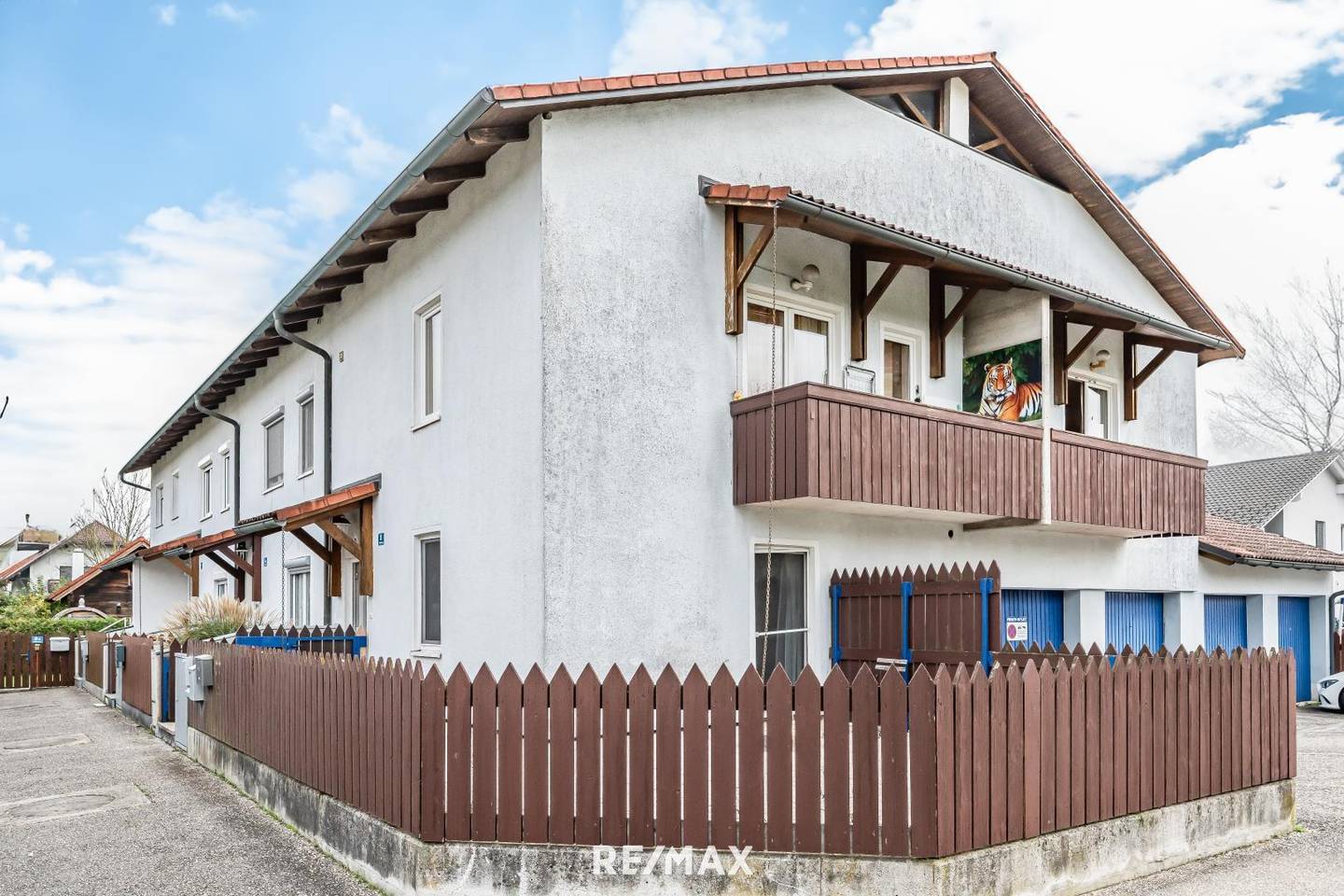 Wohnung Drei Garçonnièren mit zwei Garagen Haid