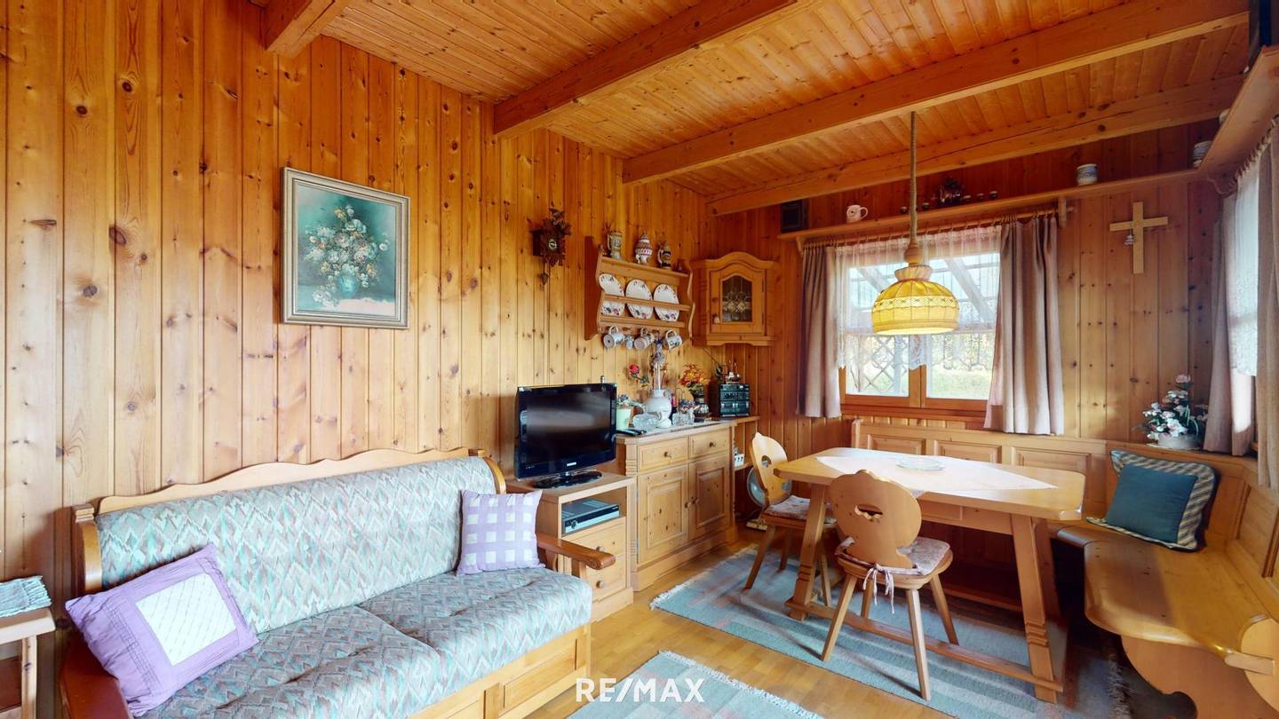 Seltene Gelegenheit! Schönes Holzhaus auf eigenem Gartengrundstück im Eigentum!