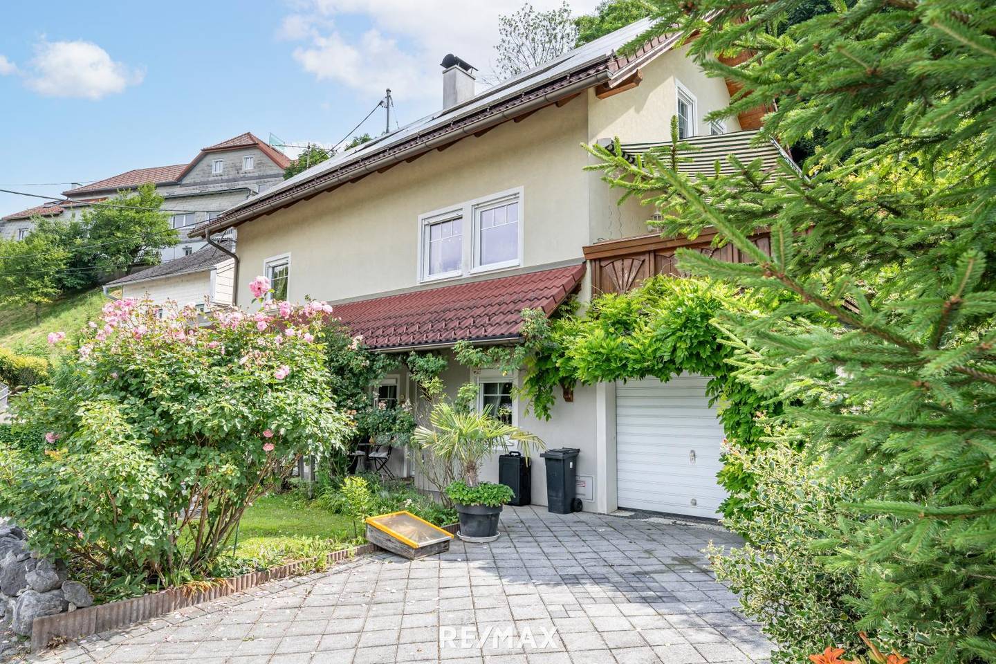 Gepflegtes Einfamilienhaus in Bad Hall mit Terrassen und 2 Garagen