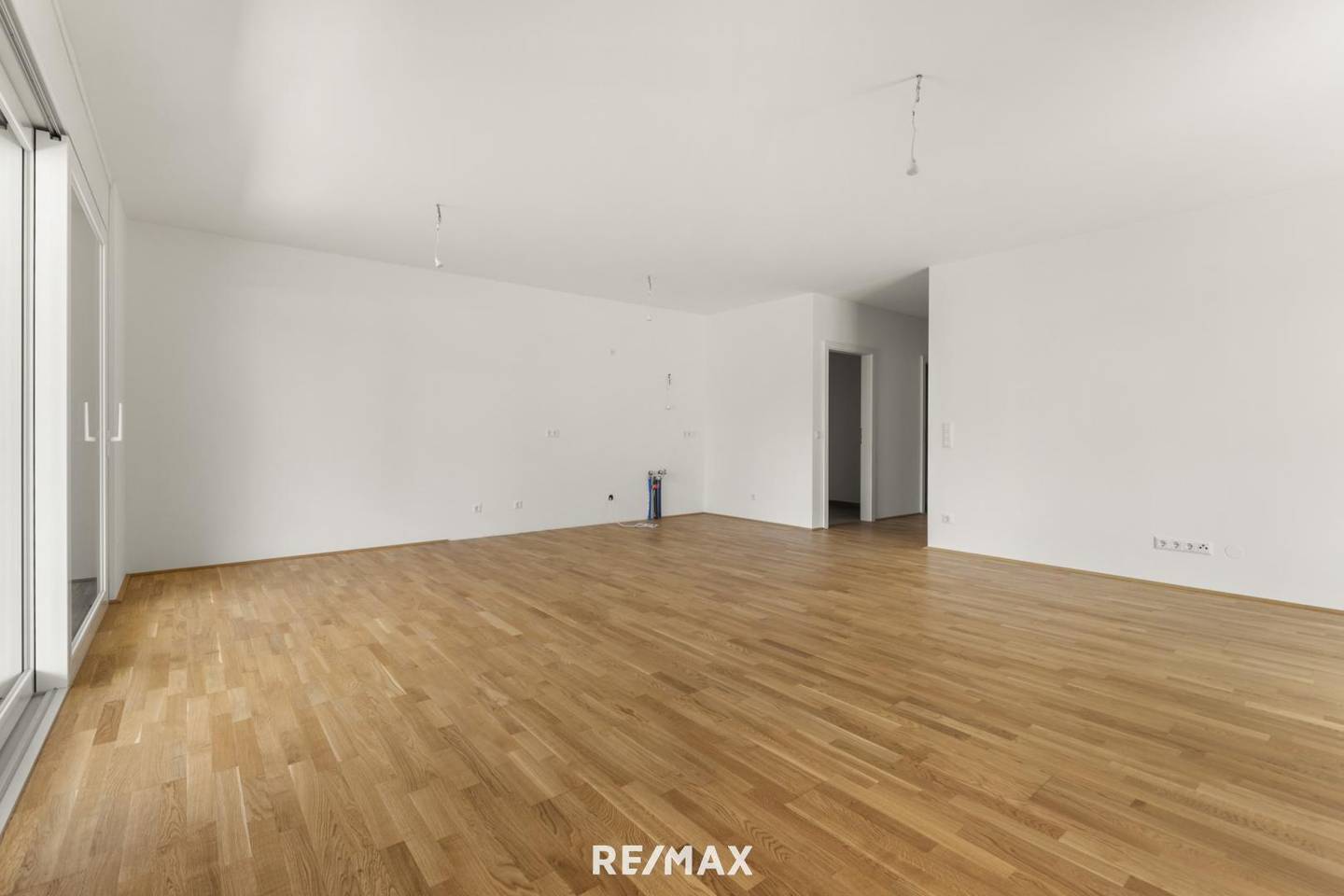 Newly built barrier free apartment near the lake