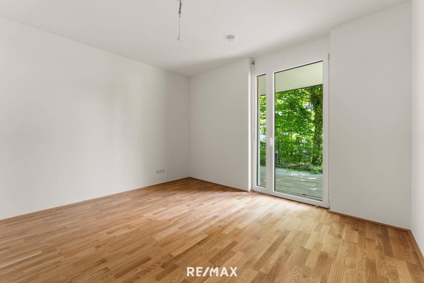 Newly built barrier free apartment near the lake