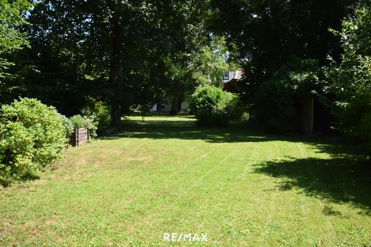Geschichtsträchtiges Wohnhaus mit großem, uneinsehbarem Garten in Kilb