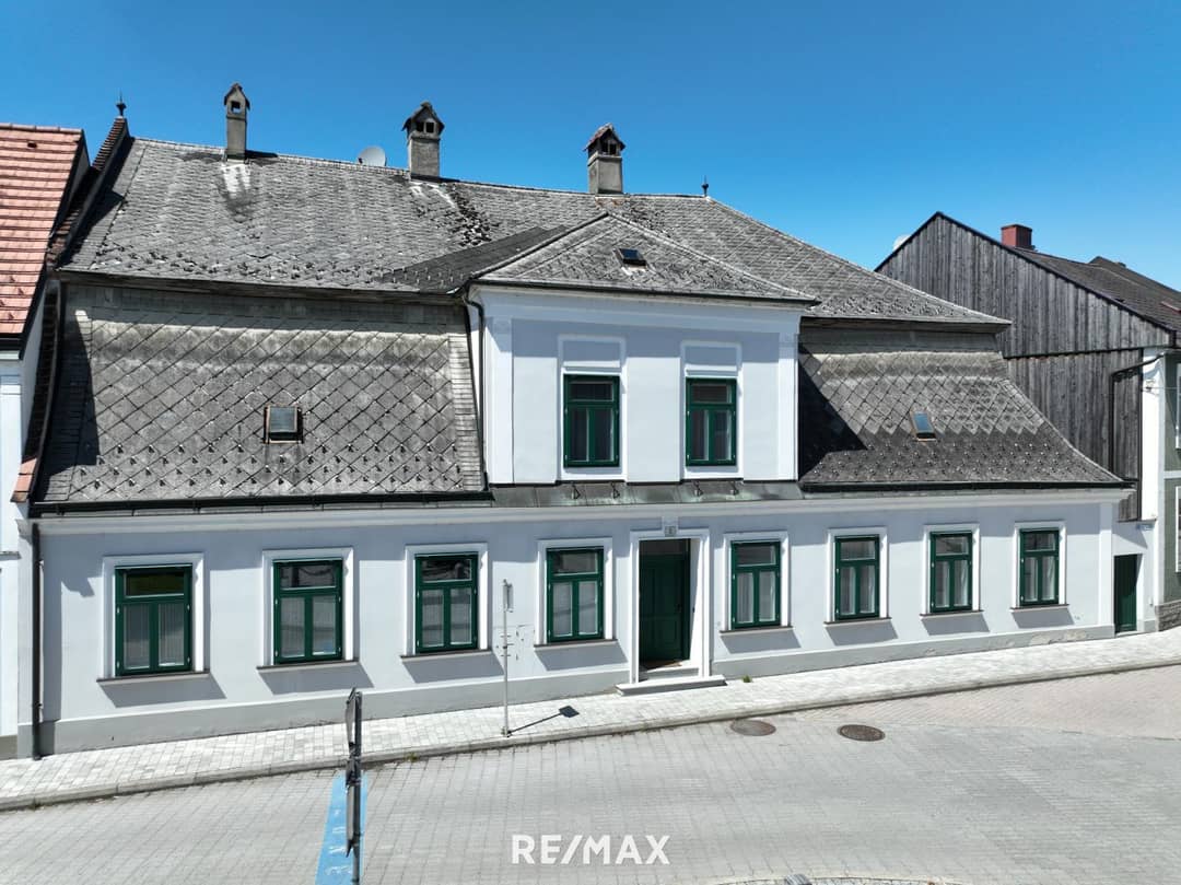 Geschichtsträchtiges Wohnhaus mit großem, uneinsehbarem Garten in Kilb