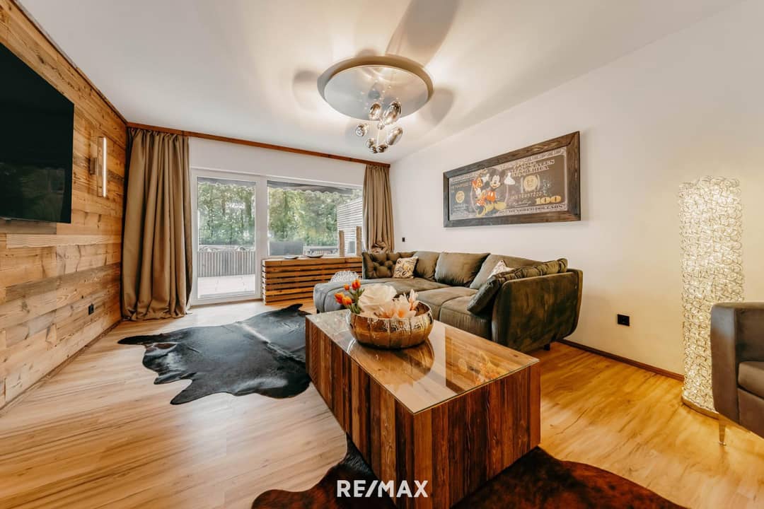 Fully furnished apartment with garage included