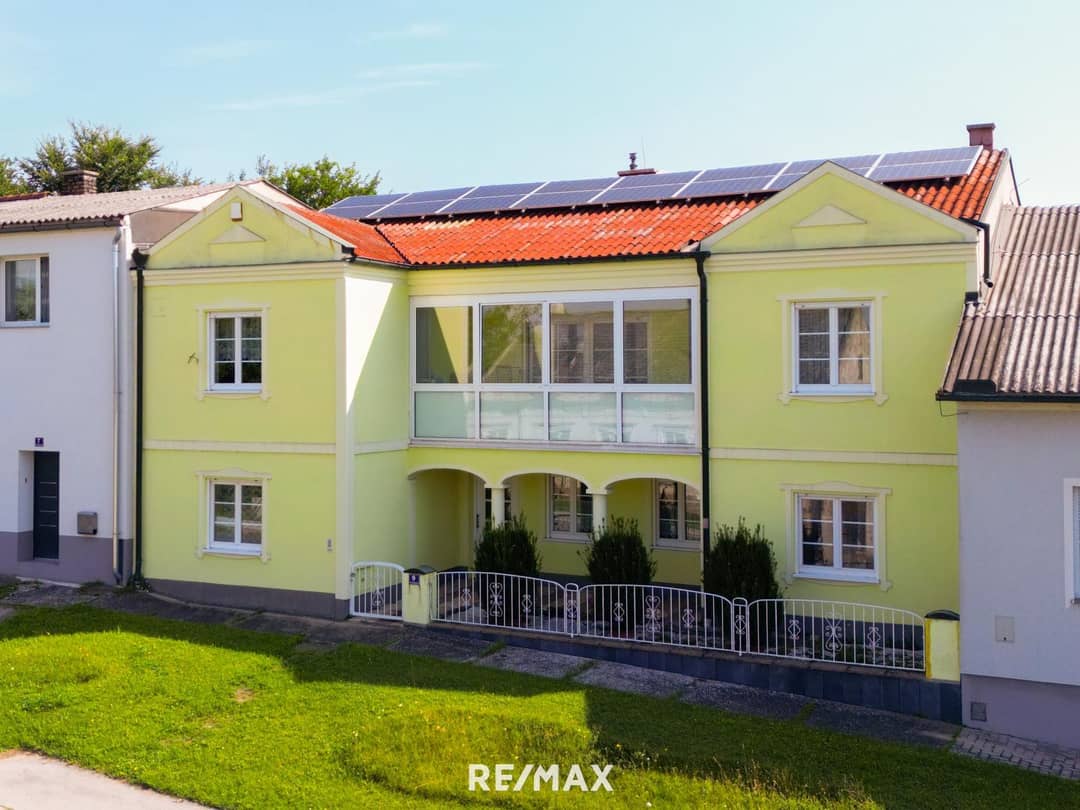 NEUER PREIS! Gepflegtes-Großzügiges Haus - 2 Wohneinheiten - extra Gartenfläche