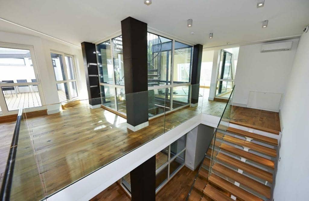 Penthouse with pool view Karlsplatz three terraces