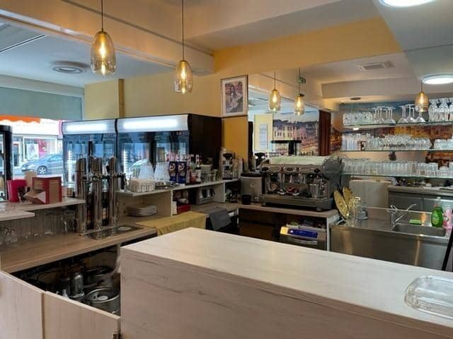 Apartment near Wallensteinplatz furnished cafe while located in Vienna