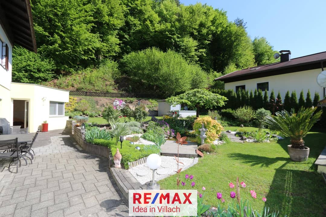 Großräumige Erdgeschosswohnung mit fantastischem Garten