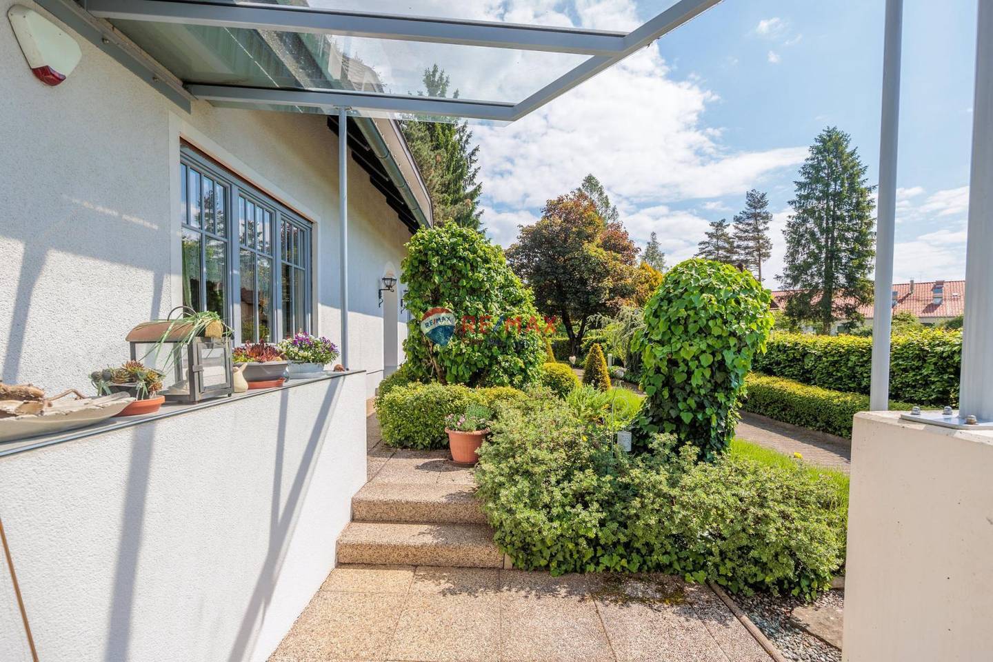 Einzigartige Liegenschaft mit Kachelofen, Wintergarten und parkähnlichen Grundstück in Toplage