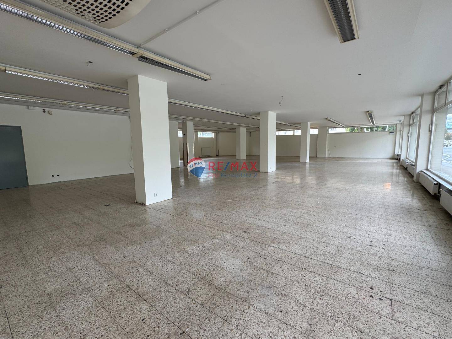 Attraktives Geschäftslokal in Klagenfurt – 417 m² Verkaufsfläche in Top-Frequenzlage mit Schaufenster & Parkplätzen