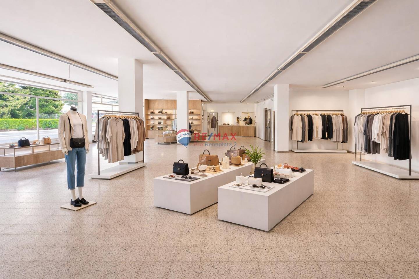 Attraktives Geschäftslokal in Klagenfurt – 417 m² Verkaufsfläche in Top-Frequenzlage mit Schaufenster & Parkplätzen