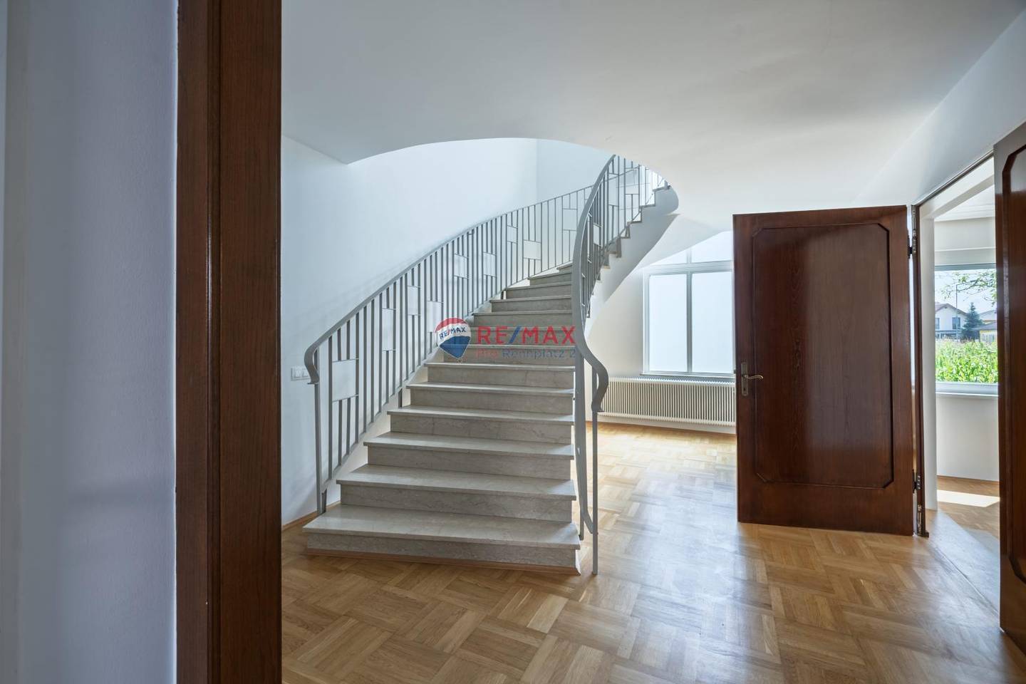 Großzügiges Mehrfamilienhaus mit 7 Zimmern, Balkon & Garage in Klagenfurt am Wörthersee!