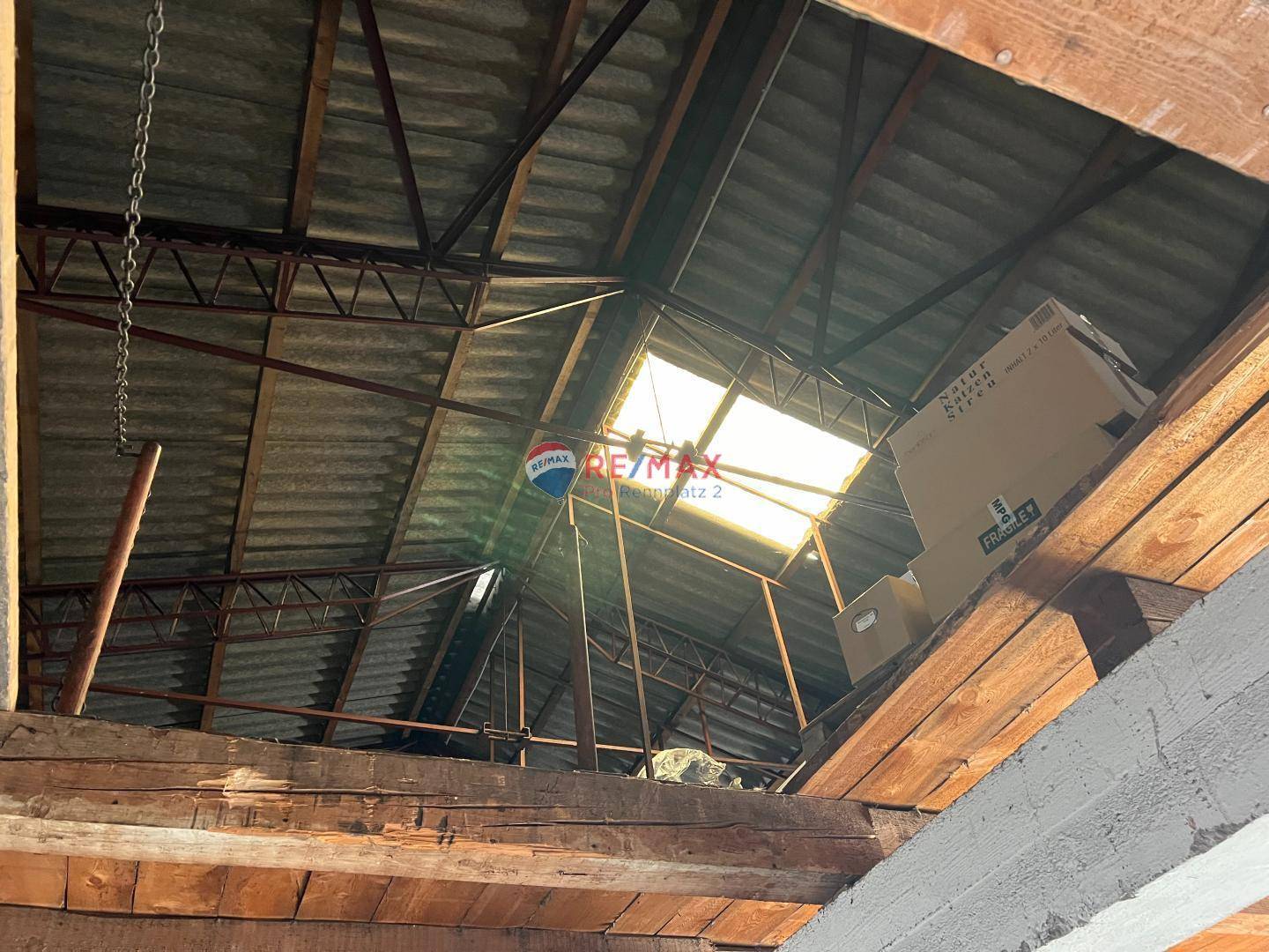 Zur Miete; Lagerhalle am Klagenfurter Frachtenbahnhof