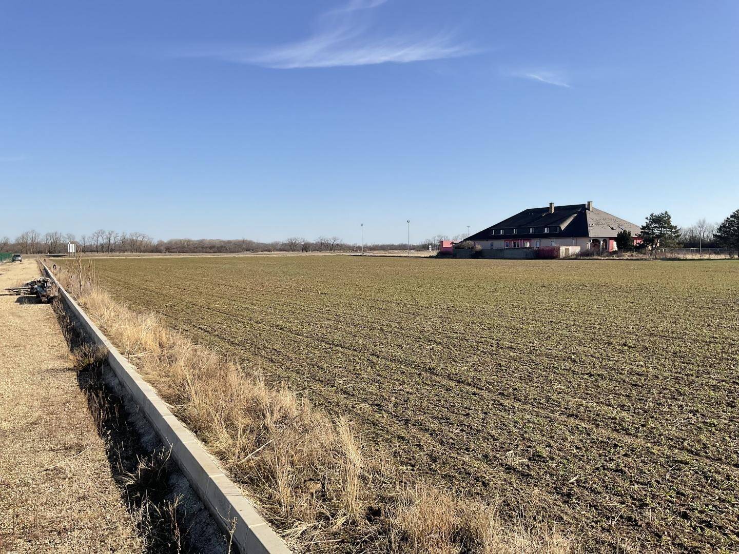Betriebsbaugrund in Nickelsdorf nahe Grenze, 3.000–10.000 m², 80 €/m²
