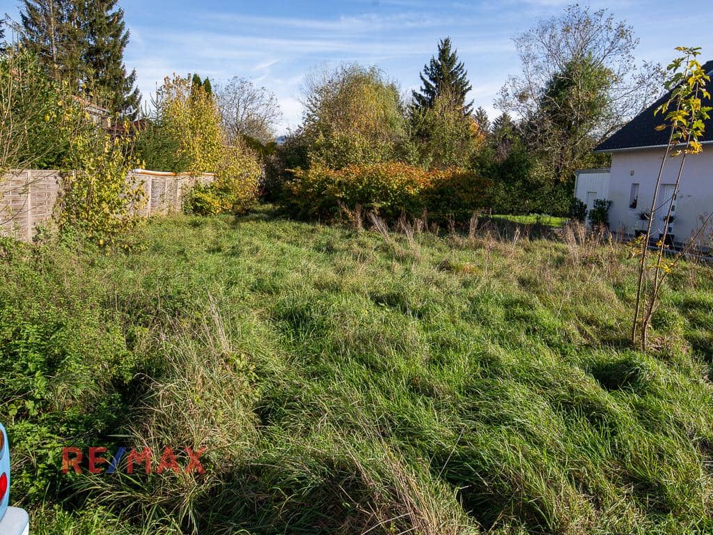 Schönes Grundstück für Ihr neues Eigenheim in liebevoller Umgebung