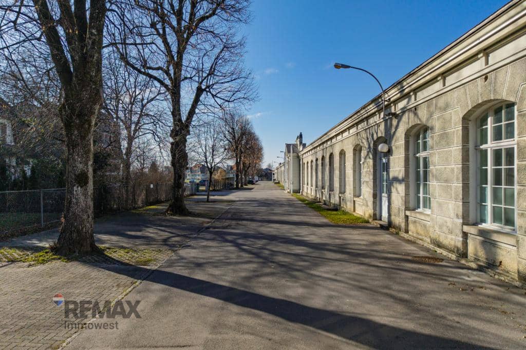 Attraktive Gewerbeflächen in Hard mit Industriecharme und Seenähe