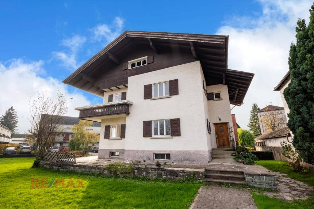 Sonnenterrasse und Gartenglück –
Ein Ort für die ganze Familie