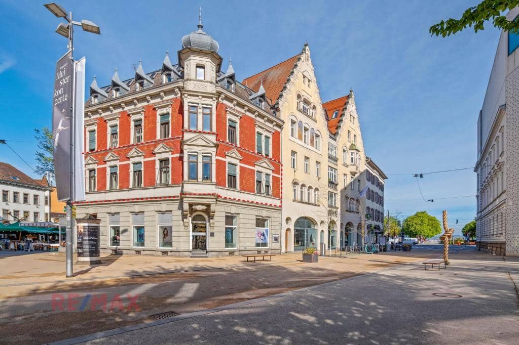 Historic Charm Meets Prime Location Wohnung