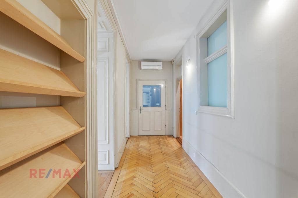 Historic Charm Meets Prime Location Wohnung