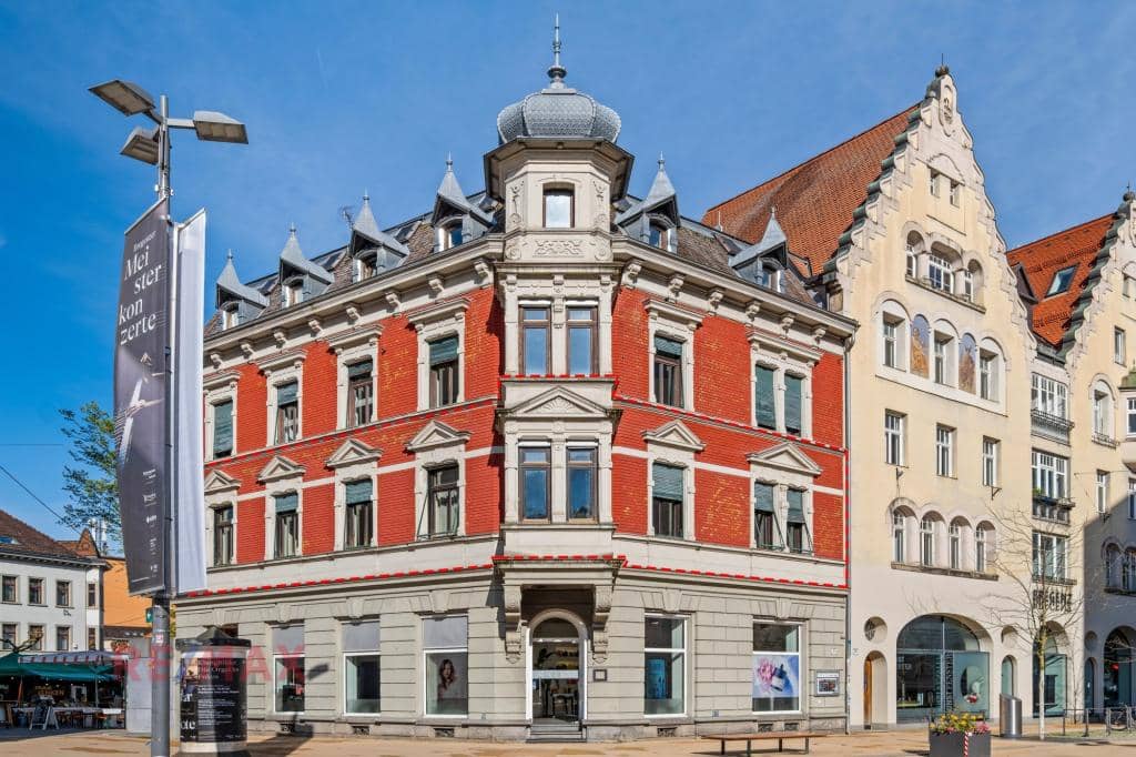 Historic Charm Meets Prime Location Wohnung