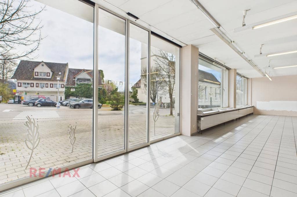 Apartment central Hörbranz with generous retail space