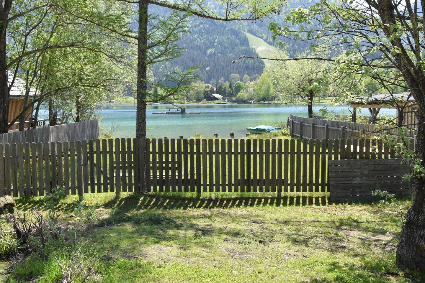 2 Seegrundstücke am Weissensee mit direktem Seezugang und Natur pur