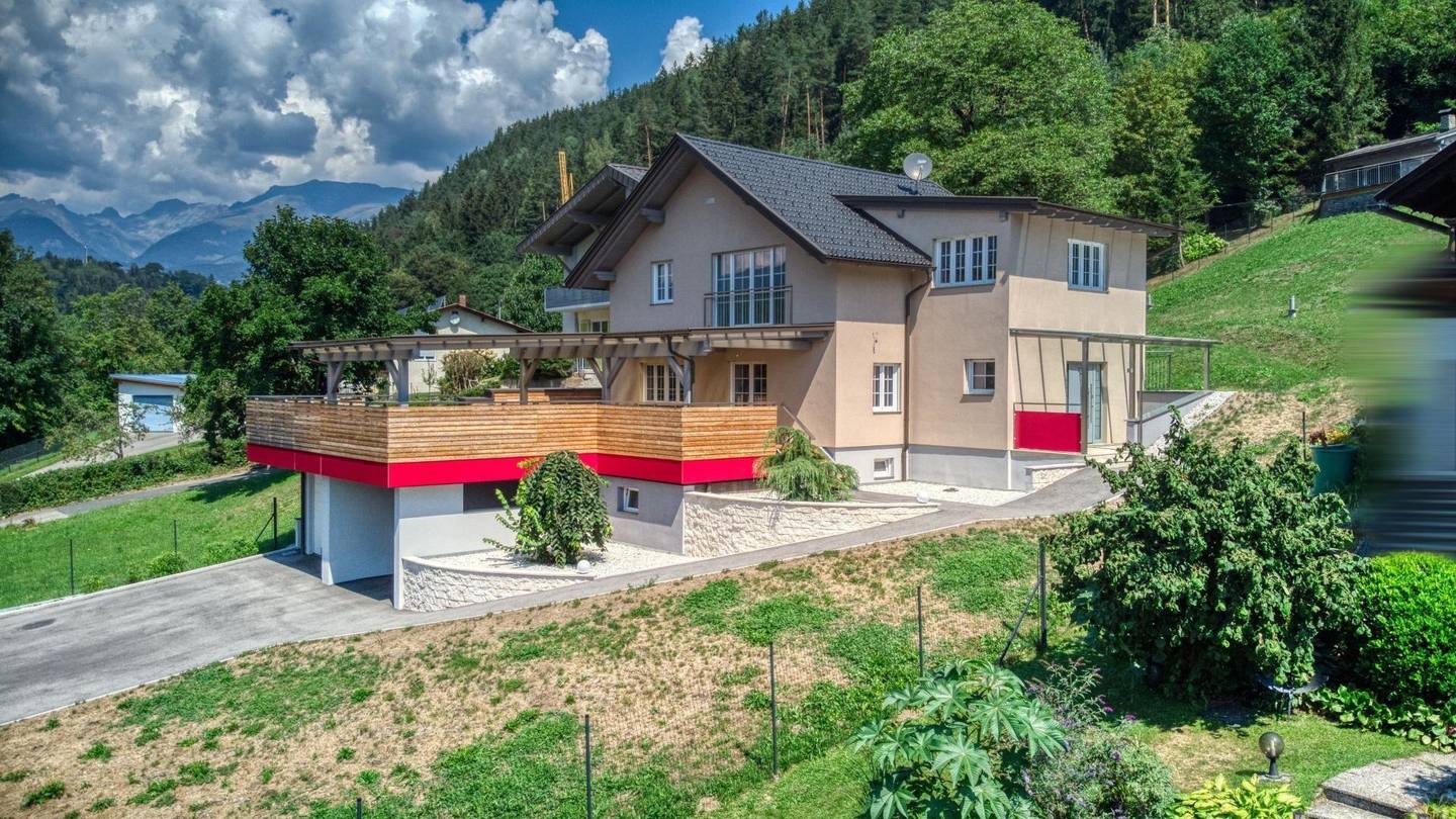 Moderne Stadtvilla mit Bergblick und Terrasse in Spittal an der Drau