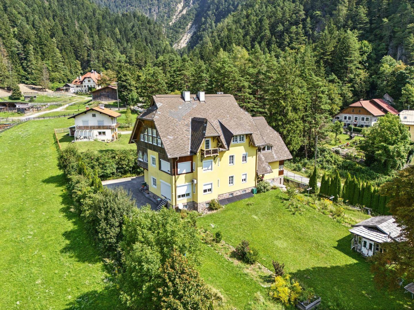 Villa in Oberdrauburg – renovierte Jahrhundertwende mit 14 Appartements