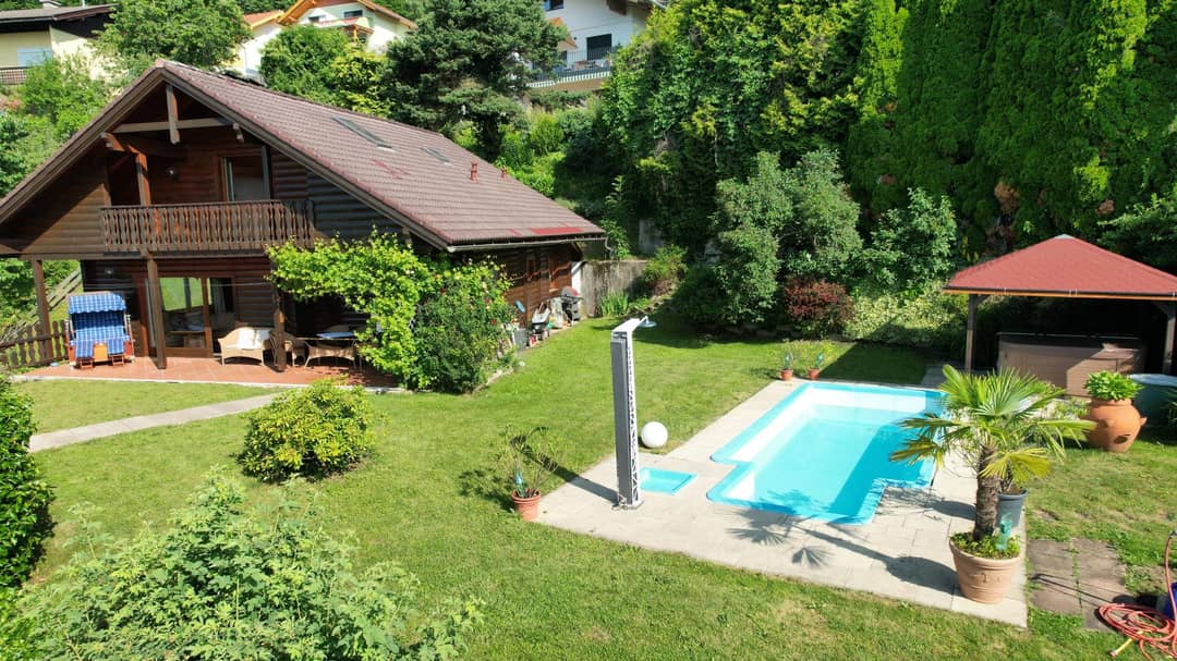 Einfamilienhaus mit Seeblick, Pool, Sauna und Lift in Seeboden