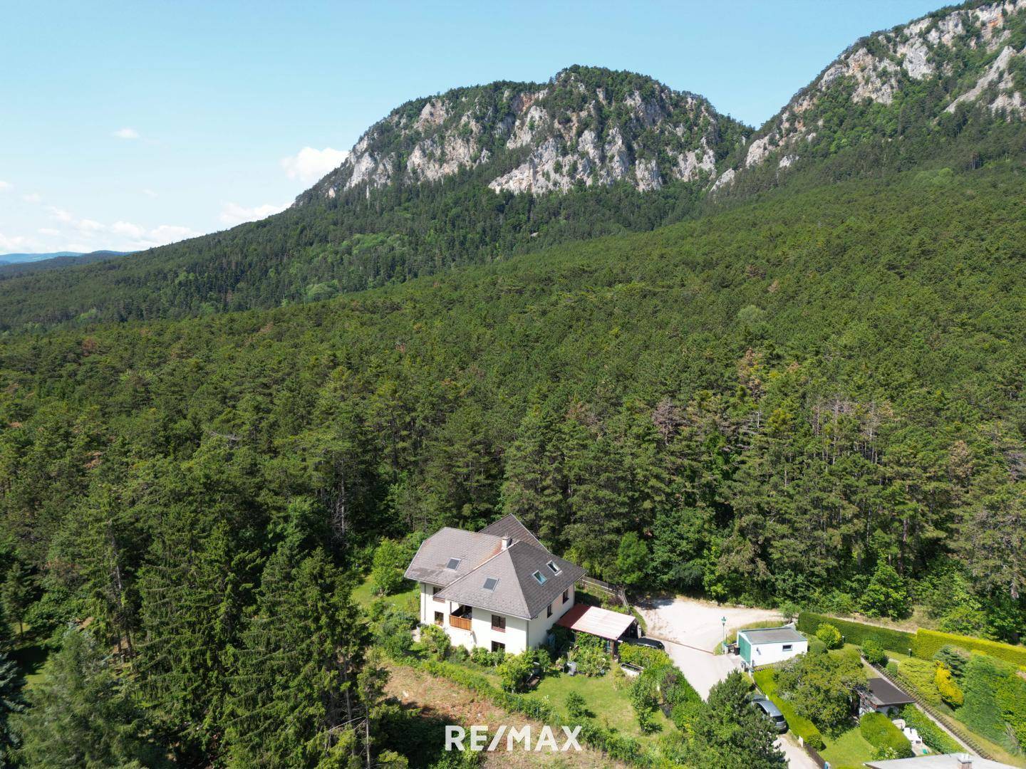 Einfamilienhaus mit 3 Wohneinheiten in Maiersdorf bei Hohe Wand, 258 m²
