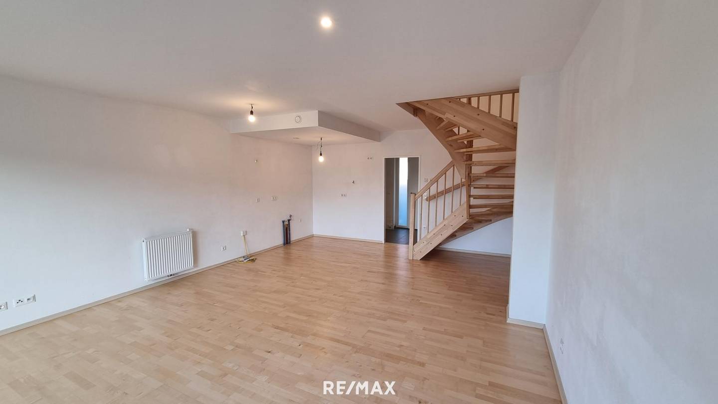 Maisonette apartment with balcony and two parking spaces
