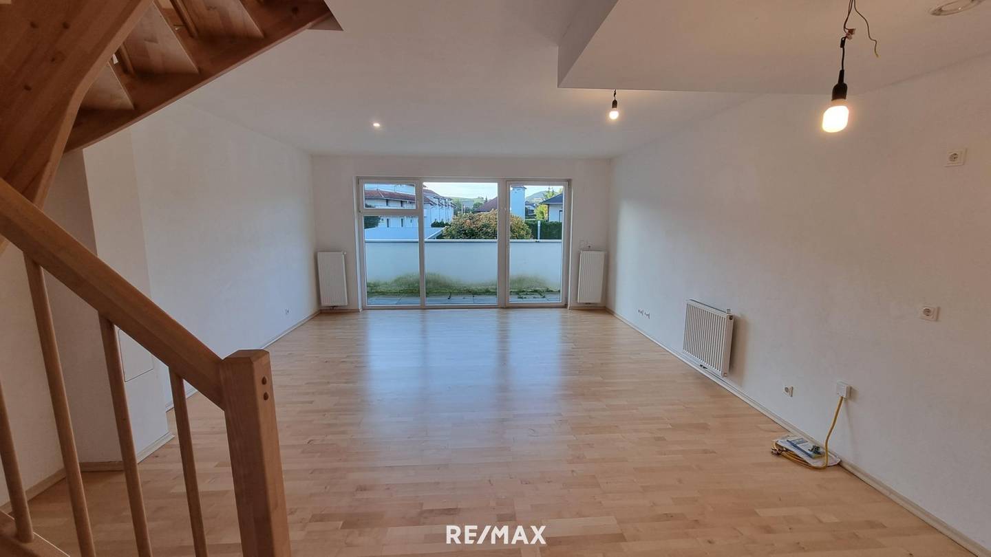 Maisonette apartment with balcony and two parking spaces
