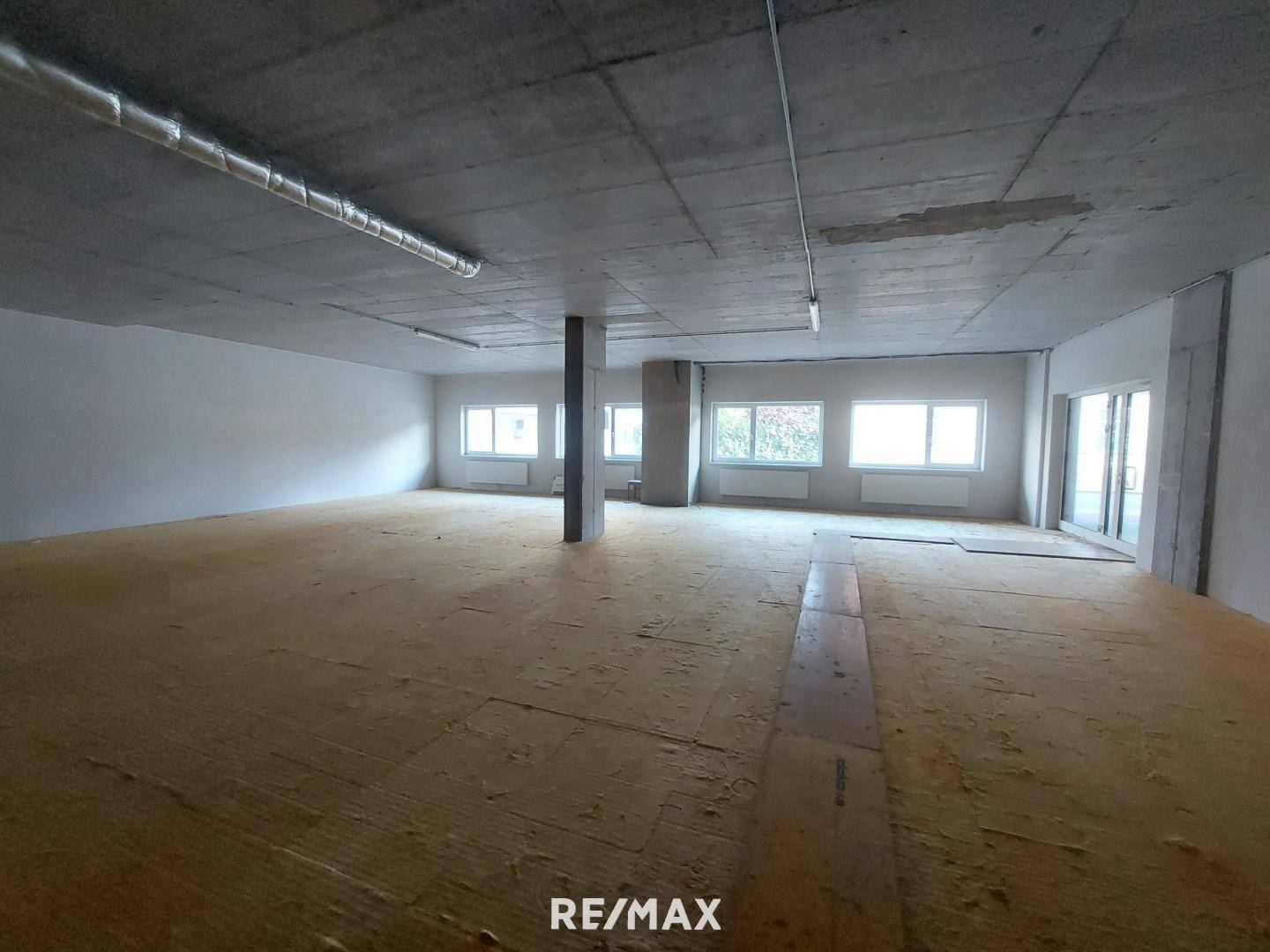 Zentrale Ordination im Rohbau mit 234,78 m² Nutzfläche Hofstetten