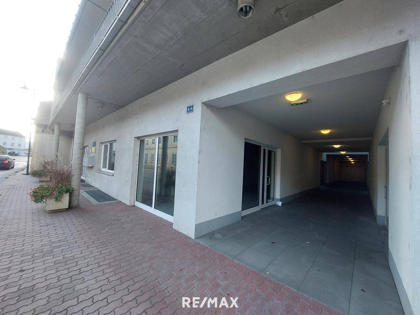 Geschäftslokal in Hofstetten – 539 m² Nutzfläche, Erdgeschoss