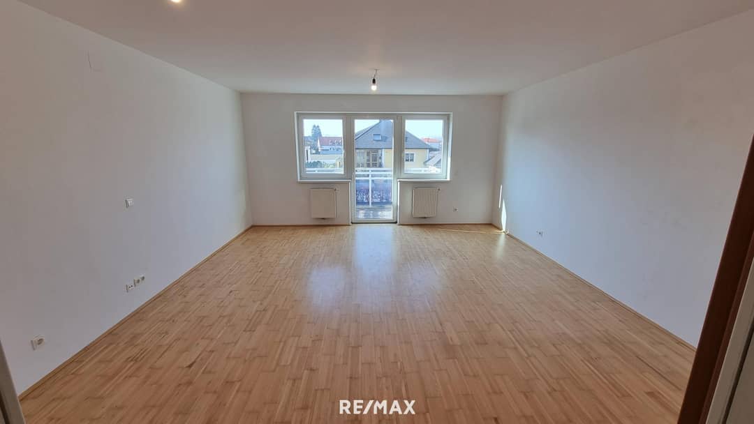 Maisonette apartment with balcony and parking