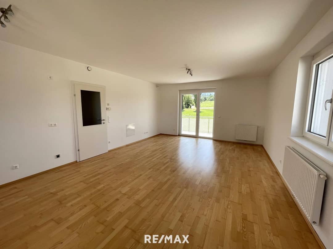 Apartment with balcony and pellet heating