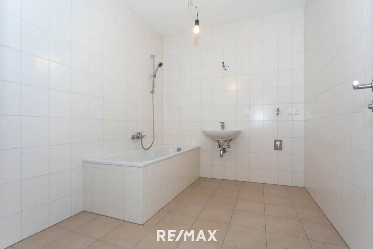 Apartment with balcony and pellet heating