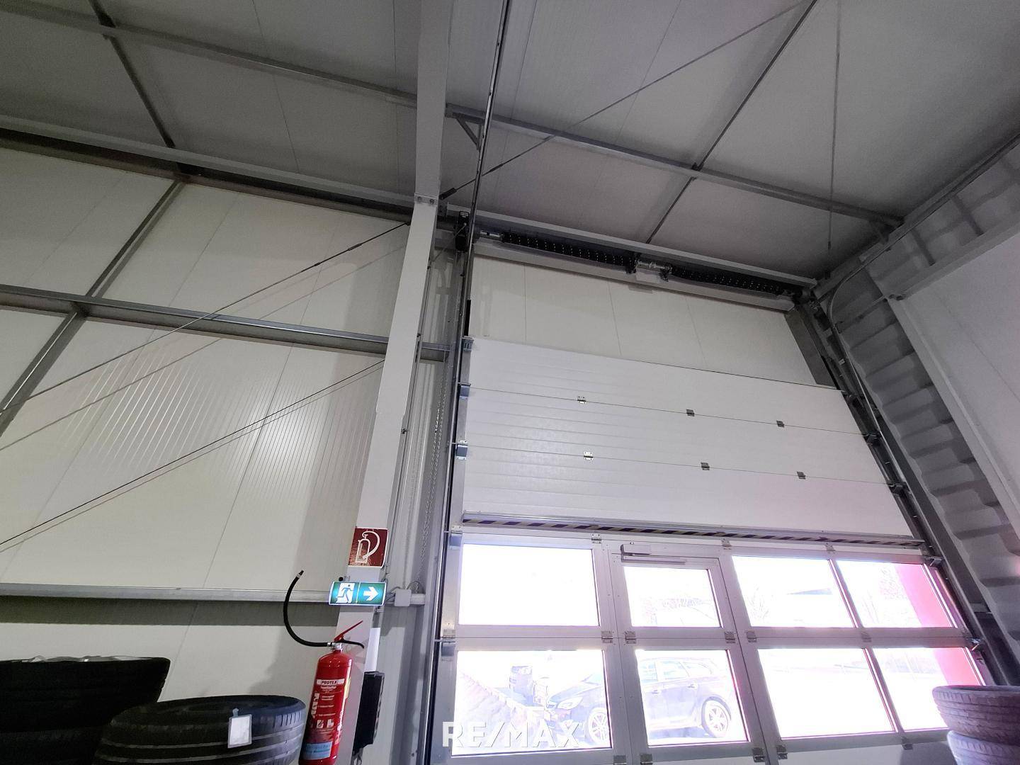 Gewerbehalle nahe Autobahn St. Pölten Süd, 200 m², 5,50 m hoch