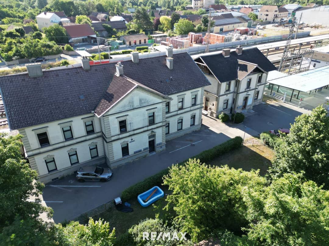 Zinshaus am Bahnhofplatz in Herzogenburg – 9 Wohneinheiten vermietet