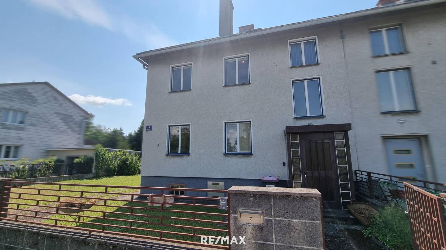 Einfamilienhaus mit Garten in Spratzern - Wohnfläche 121 m² Garage