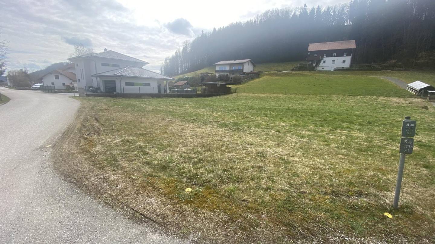 Reihenendhaus in Pfaffing: 122,82 m², 2 Stellplätze