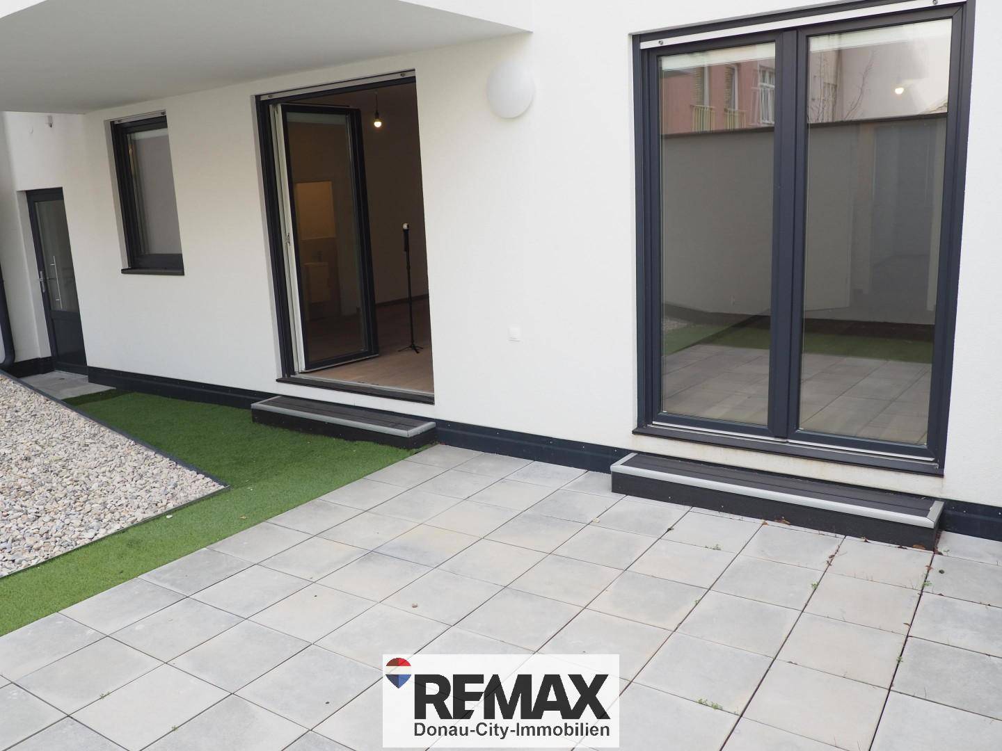 Apartment with terrace and garden area first occupancy