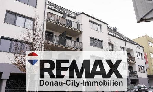Apartment in city center with balcony and garage