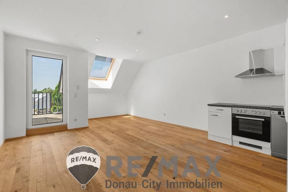 Wohnung Nähe Donauzentrum mit Balkon und Lift